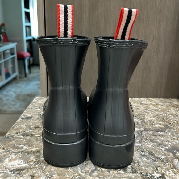Hunter Play Short Nebula Black Rubber Rain Boots - Picture 9 of 16